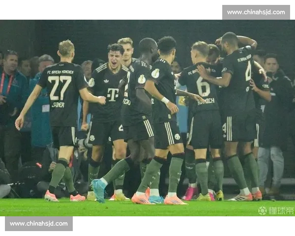 B 费留队存疑，拜仁追中卫：足坛双料转会暗流涌动